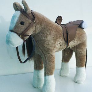 Brand new premium horse toy with brush, hair clip and blanket